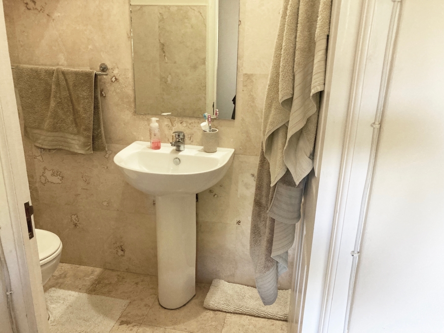 To Let 3 Bedroom Property for Rent in Avignon Western Cape